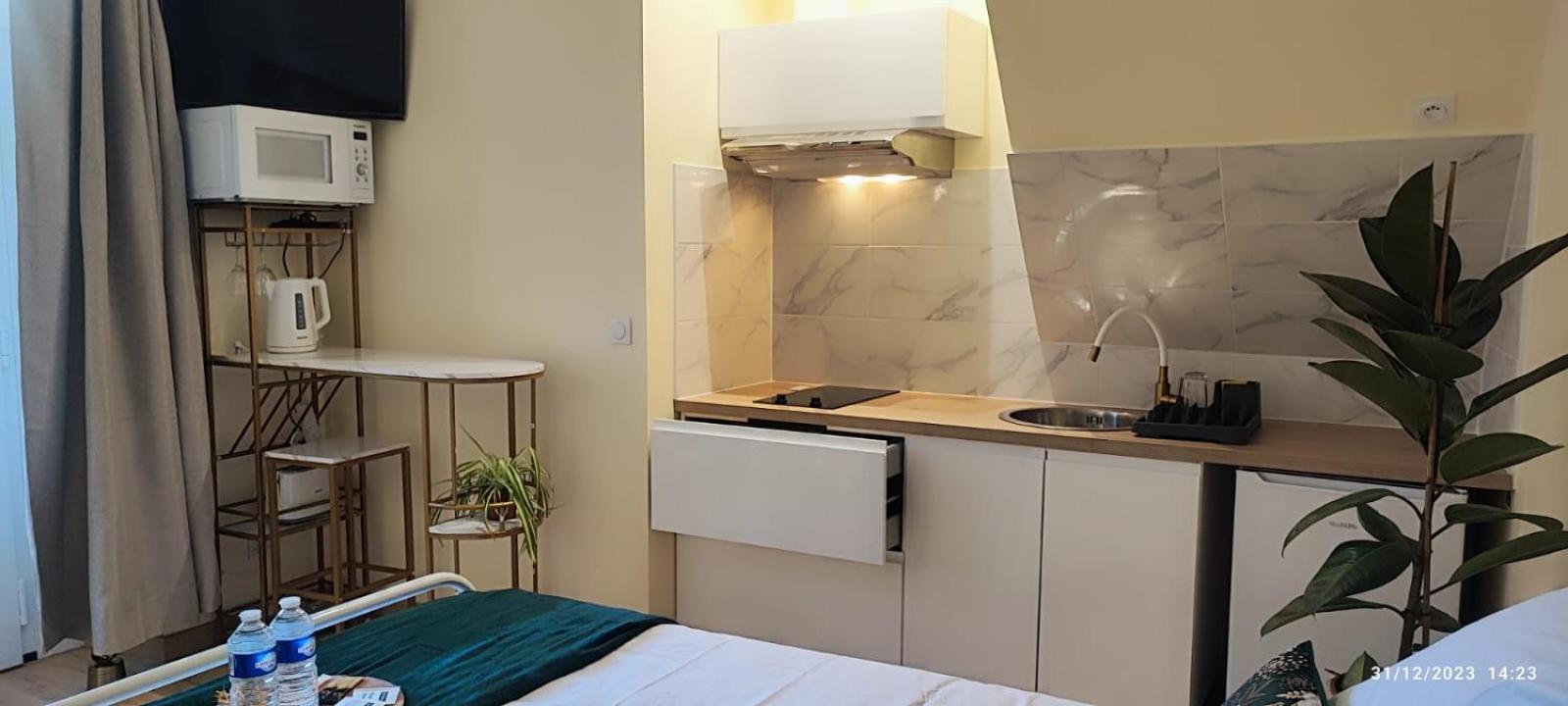 Le Cocoon Dore Poitiers Extérieur photo