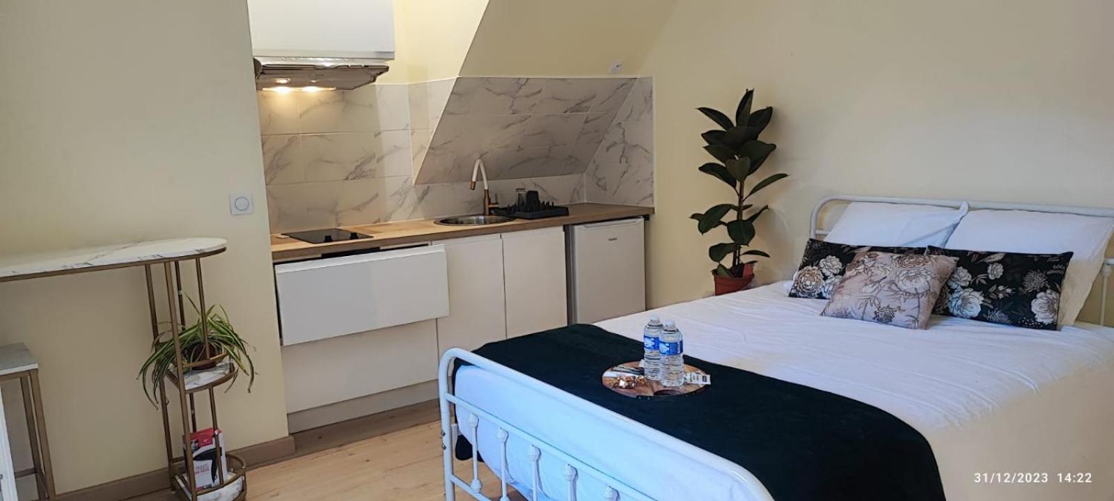 Le Cocoon Dore Poitiers Extérieur photo